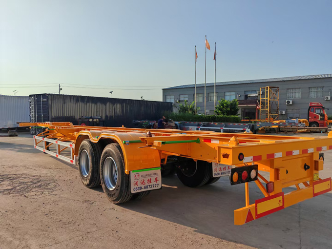 Container transport semi-trailer