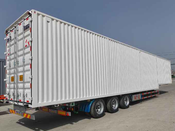 Logistics box semi-trailer
